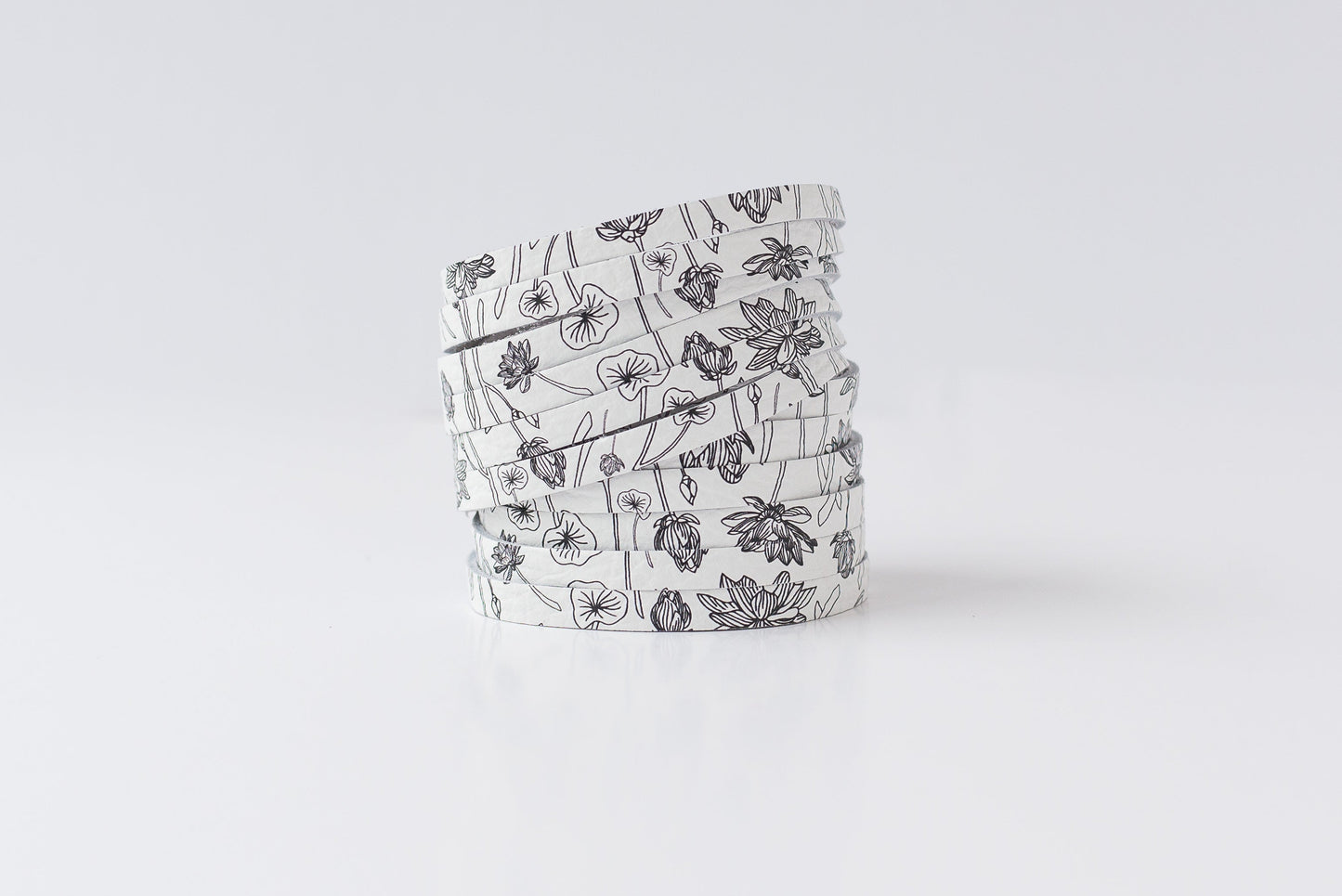 Leather Bracelet / Original Sliced Wrap Cuff / Flourishing / Large