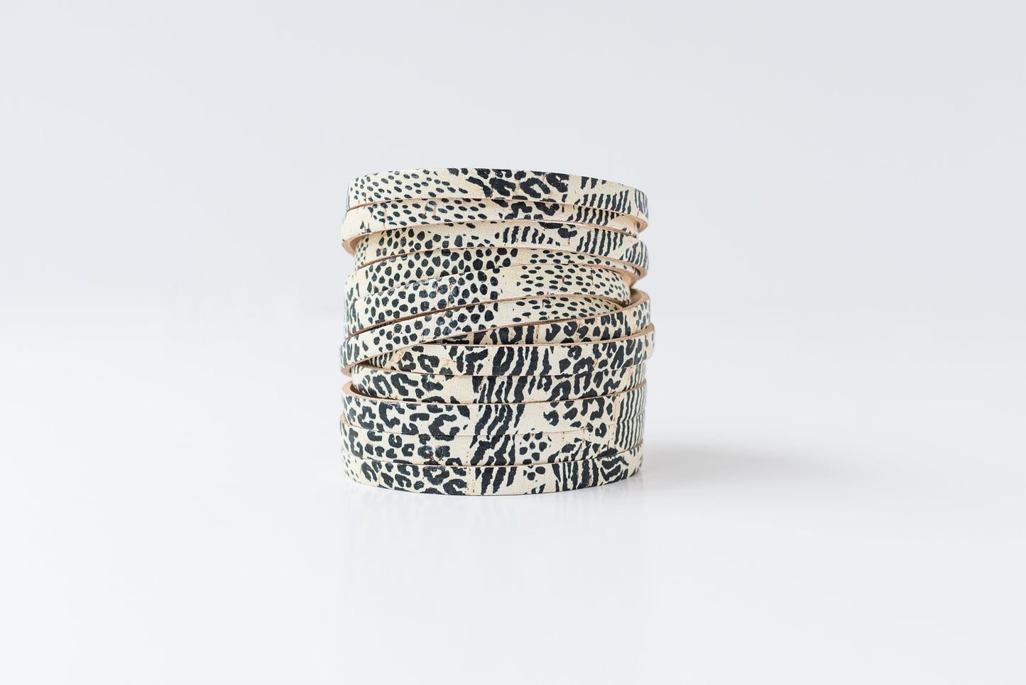 Leather Bracelet / Original Sliced Wrap Cuff / Ivory Random Cork