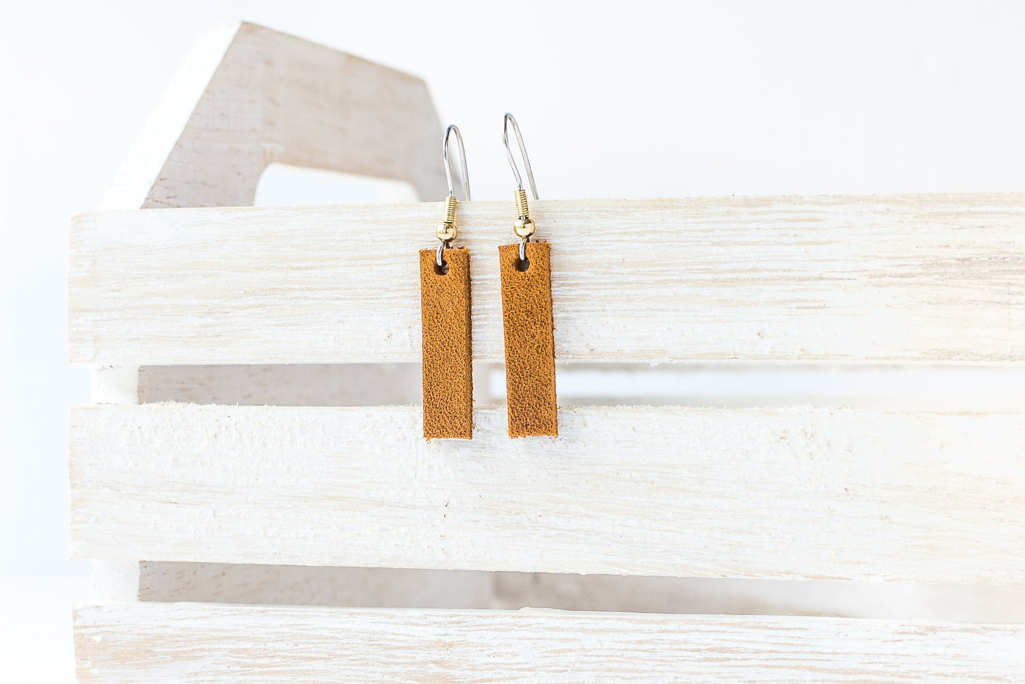 Leather Earrings / Simple Tiny / Nubuck Saddle