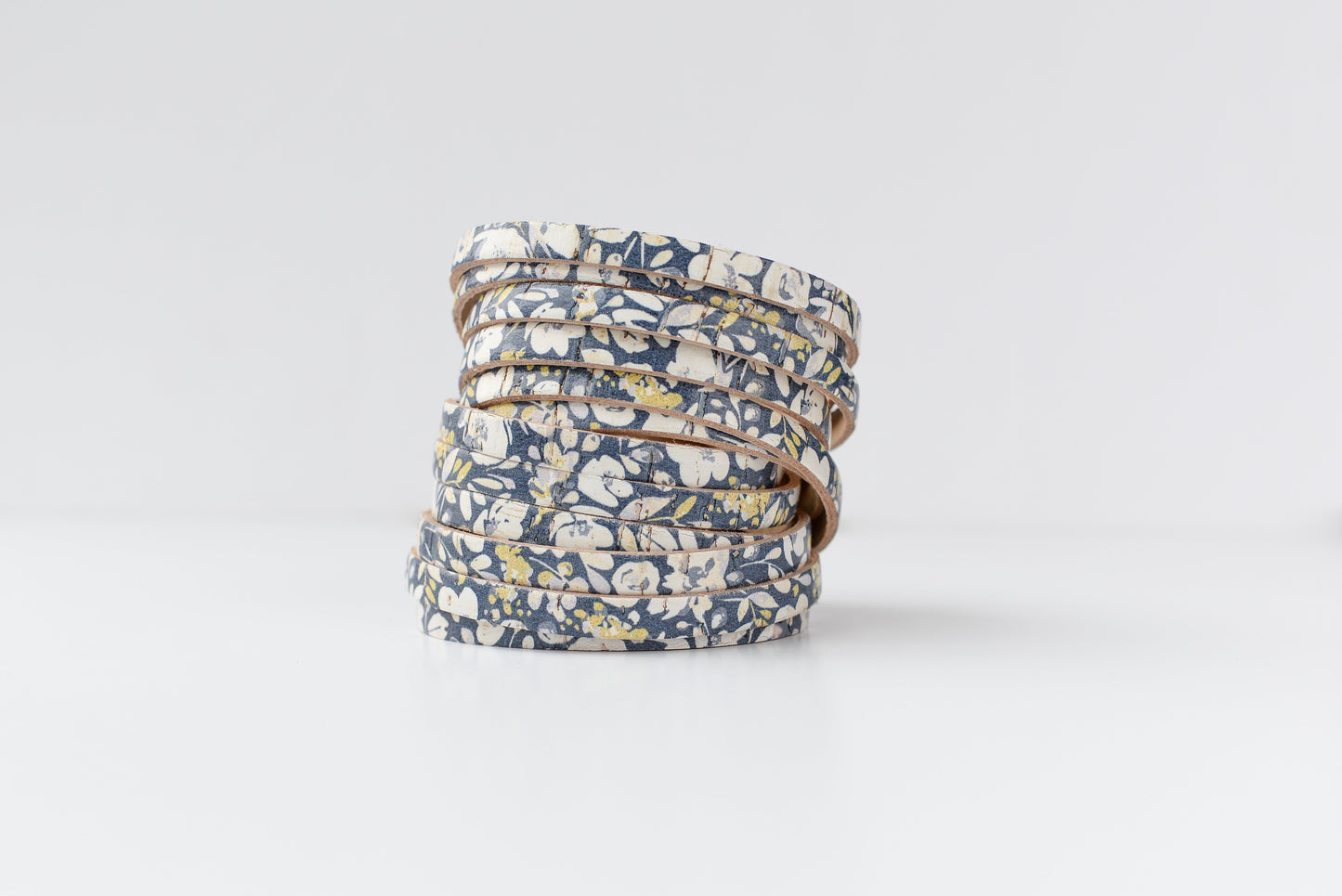Leather Bracelet / Original Sliced Wrap Cuff / Navy Poppies Cork / Small