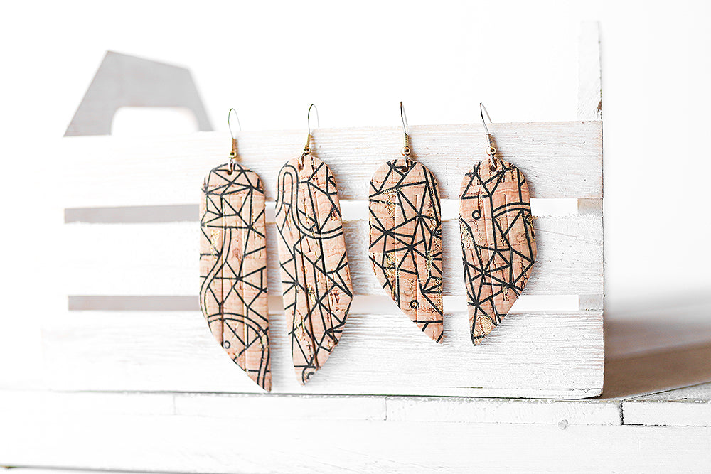 Leather Earrings / Mini Fringe / Saddle Brown