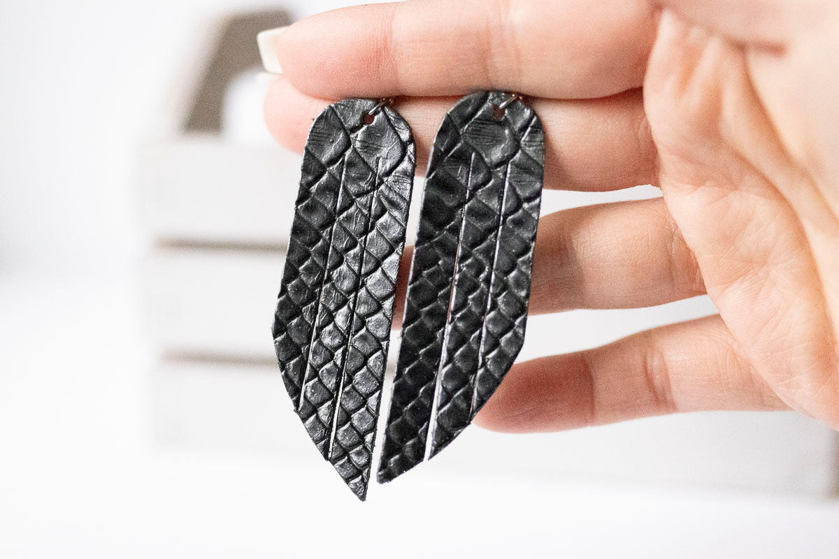 Leather Earrings / Fringe / Eclipse