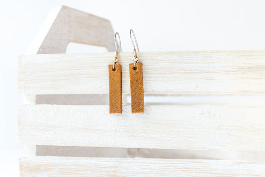 Leather Earrings / Simple Tiny / Nubuck Saddle