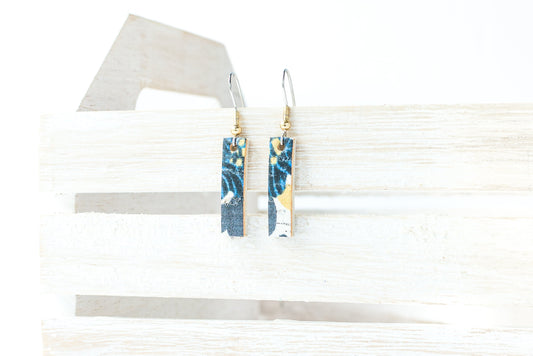 Leather Earrings / Simple Tiny / Spotted Floral Cork