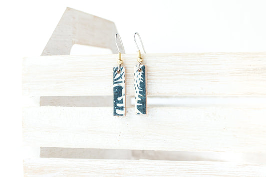 Leather Earrings / Simple Tiny / Ivory Monstera Cork