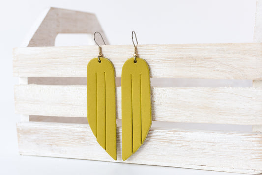 Leather Earrings / Fringe / Pear