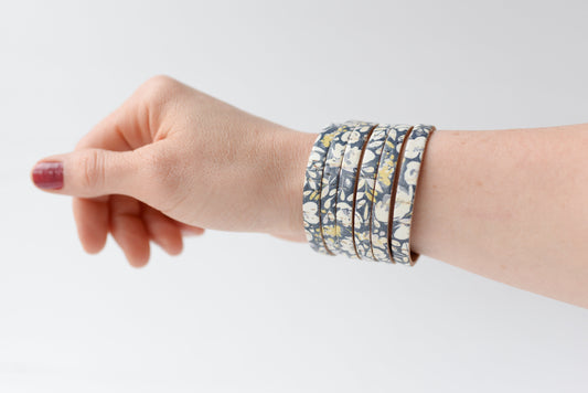 Leather Bracelet / Original Sliced Cuff / Navy Poppies Cork / Extra Large