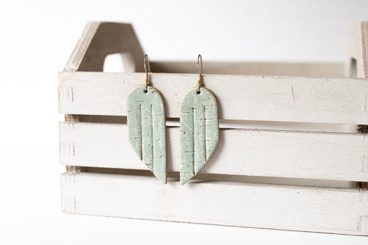 Leather Earrings / Mini Fringe / Gray Flowers Cork