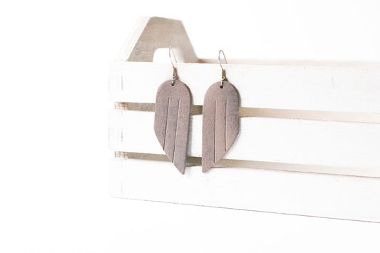 Leather Earrings / Mini Fringe / Lilac Haze