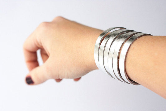 Leather Bracelet / Original Sliced Cuff / Metallic Silver